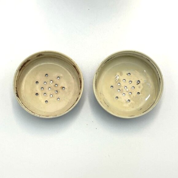 Vintage Hazel Atlas Milk Glass Beehive Sugar Flour Shakers Black & White Retro - Picture 4 of 6